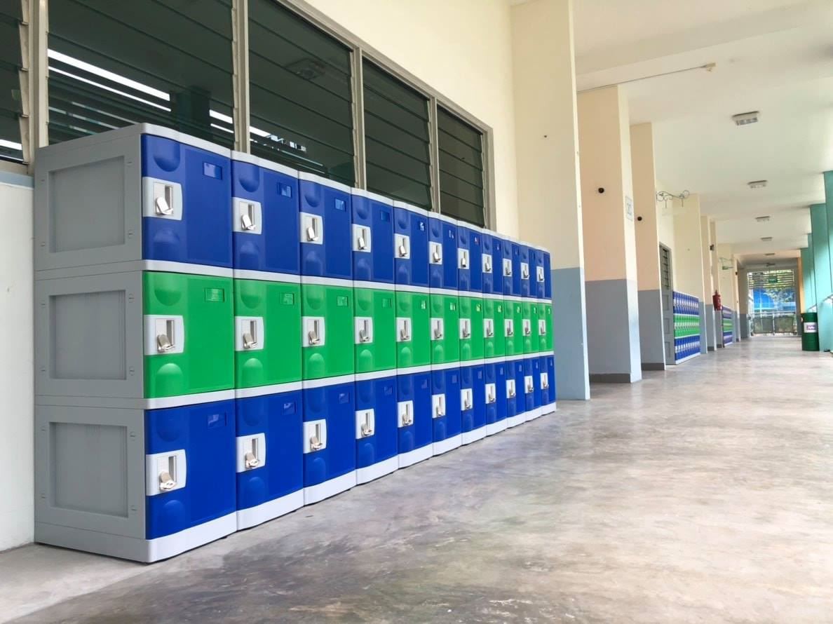 Schließfächer für Schüler in Singapur - kleine, trendige Plastikschließfächer
